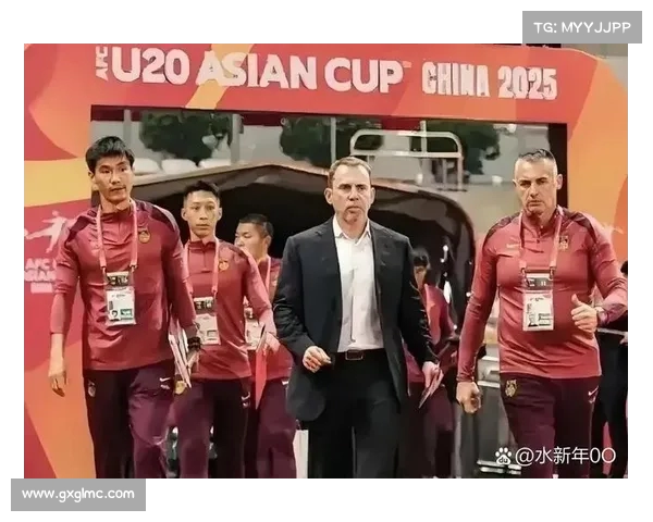 教练发布会正式召开 新赛季目标与球队规划首次亮相 教练发布会正式召开 新赛季目标与球队规划首次亮相